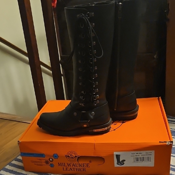 Milwaukee Leather Women's Lace-Up Motorcycle Boots - Picture 2 of 13